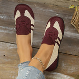 Mocassins tressés Blandine bordeaux, brides nouées, semelle noire, motif bandes blanches