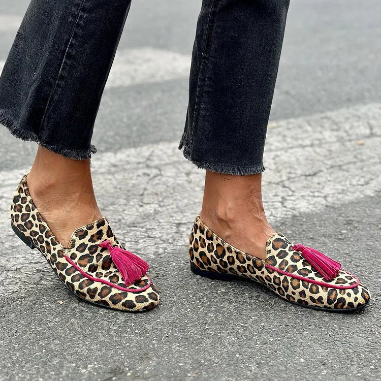 Mocassins Rihanna motif léopard, bride décorative rose fuchsia, semelle noire