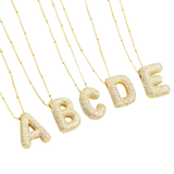 Collier initial en lettres bulle