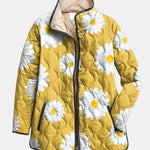 Veste matelassée jaune, motif marguerites blanches, fermeture zippée et col beige.