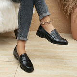 Mocassins noirs classiques en cuir, bride et semelle basse antidérapante
