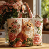 Sac cabas artisanal en toile crème, chat roux et fleurs de roses brodées
