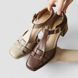Salomés à talon bottier marron et beige, brides à boucles, bout ajouré