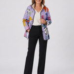 Veste matelassée boutonnée violette à imprimé chiens multicolore, col montant