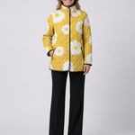 Veste matelassée jaune zippée, motif marguerites blanches et fleurs jaunes.
