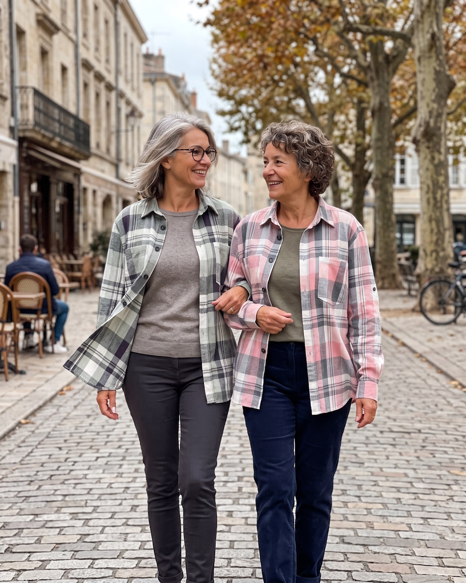 Chemises à manches longues à carreaux, vert clair et rose, boutonnées sur le devant