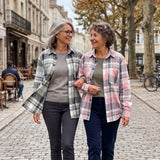Chemises à manches longues à carreaux, vert clair et rose, boutonnées sur le devant