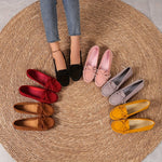 Mocassins Flavie multicolores, cinq paires en vue de dessus (noir, rose, gris, rouge, moutarde)