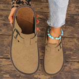 Mocassins en suède beige à boucle rectangulaire, vue de dessus