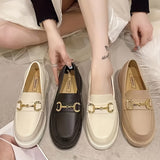 Mocassins à boucle dorée, paires beige, crème et noir, semelles plates