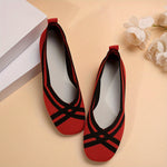 Ballerines souples respirantes rouges à motifs noirs sur empeigne tissée