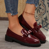 Mocassins vernis bordeaux à semelle épaisse, bride large à boucle