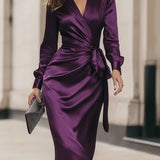 Clara | Robe Midi Drapée en Satin Prune Profond