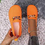 Chaussures plates Léa orange à semelle souple, bride chaîne dorée
