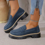 Mocassins bleu marine à semelle crantée, dessus suédine et bride à patte