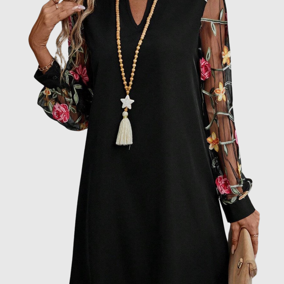 Robe Jorli noire évasée, encolure en V, manches tulle à fleurs