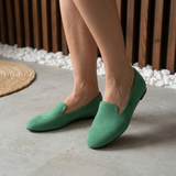 Mocassins souples en daim vert, bout pointu, petit talon bloc