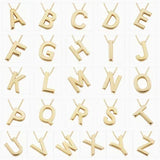 Collier avec des initiales de lettres d'amour