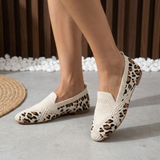Mocassins en maille Maïwenn beiges à motif léopard, semelle plate