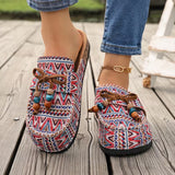 Mocassins à motifs géométriques bleu, rouge et blanc, lacets en cuir