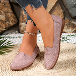 Mocassins Iseult rose à pampilles, broderies au bout et semelle marron.