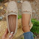 Mocassins beige à boucle dorée et col ajouré, avec détail strass au bout