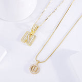 Collier initial en moissanite