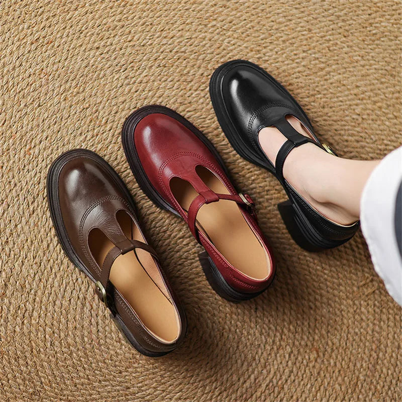 Chaussures Mary Jane à talon bloc rouge bordeaux et marron foncé, bouts ronds