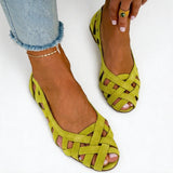 Ballerines souples ajourées vert citron, brides croisées et bout ouvert.