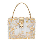 Sac à main rectangulaire blanc, décor perles et motifs dorés, anse et fermoir central