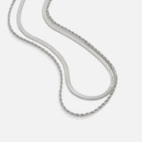 Sabine – Collier doré avec pendentif circulaire