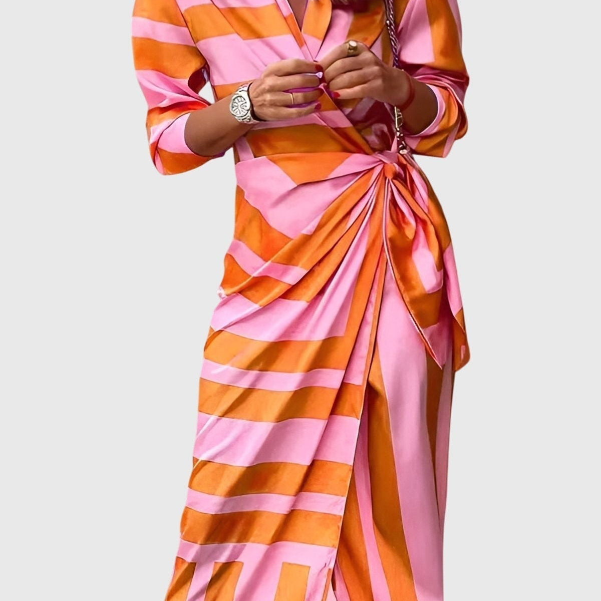 Robe portefeuille Everly à rayures orange et rose, col chemise, nouée à la taille