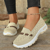 Chaussures de marche légères beige avec brides et semelle épaisse blanche