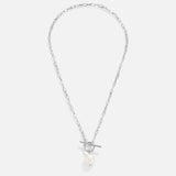Éveline – Collier doré avec pendentif en perle