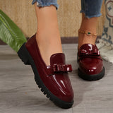Mocassins vernis bordeaux à semelle épaisse, bride large à boucle