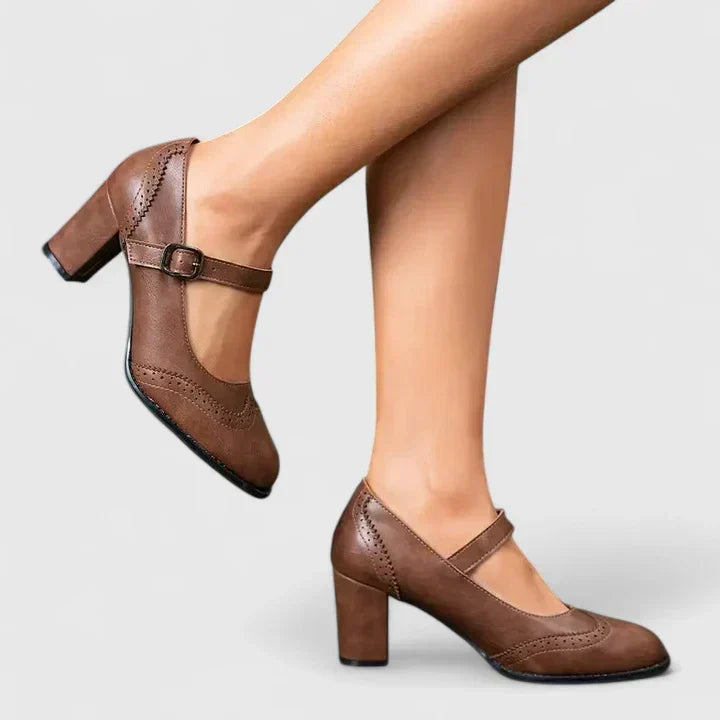 Chaussures bébé à talon marron, bride en T à boucle et talon bloc