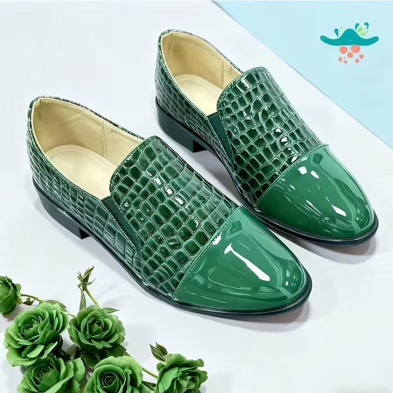 Mocassins vernis verts à empiècement effet croco et bout pointu