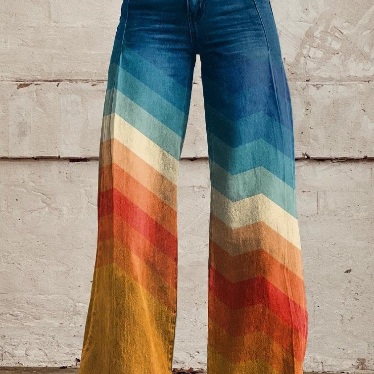 Pantalon en jean bleu à motif zigzag multicolore, jambes évasées