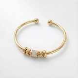 Nina – Bracelet réglable en or avec breloques