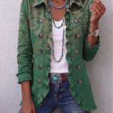 Veste bohème verte à volants, boutons pression, motif paisley vert et beige sur l’avant