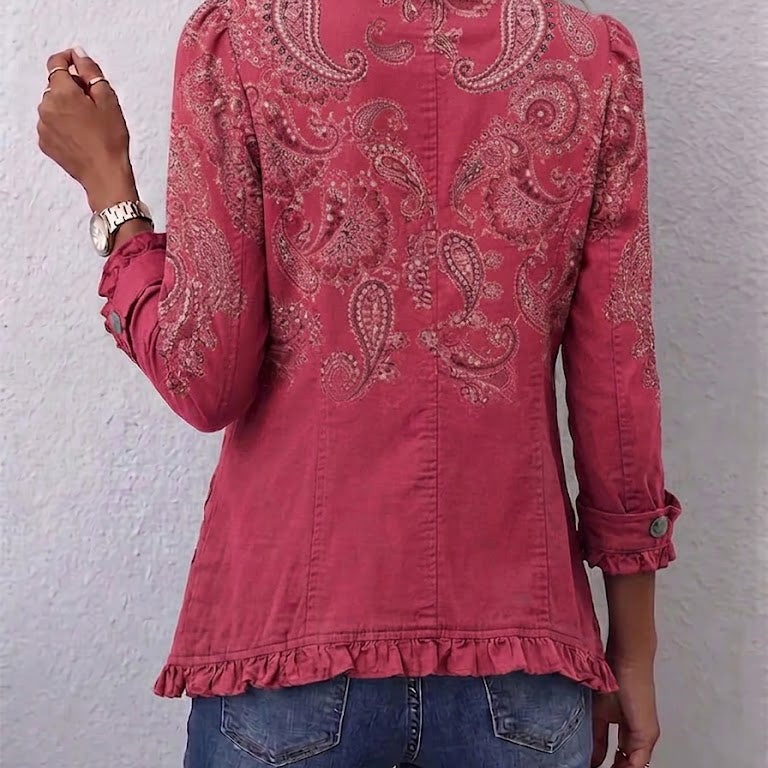 Veste rose à motif paisley, boutons au dos, bas et manches à volants