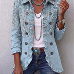 Veste en toile bleu ciel à motifs paisley, boutons et volants au col